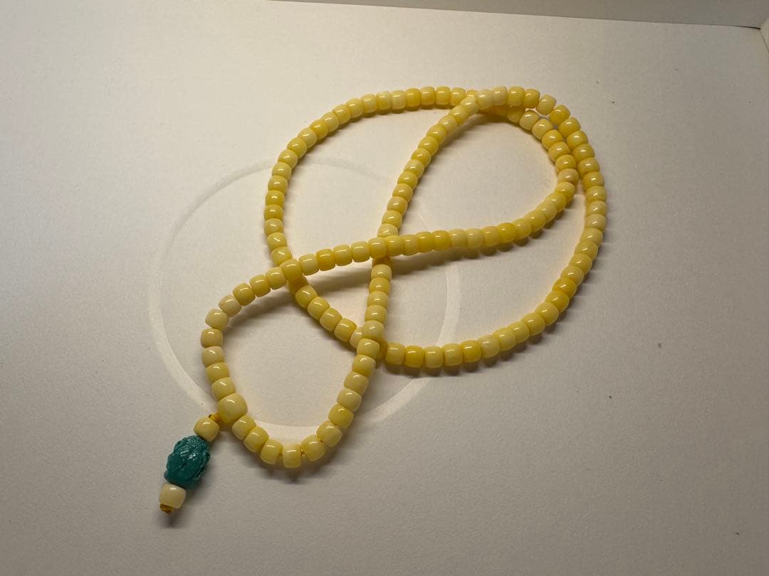 セール中　希少 蜜蝋ロングビーズ トルコ石