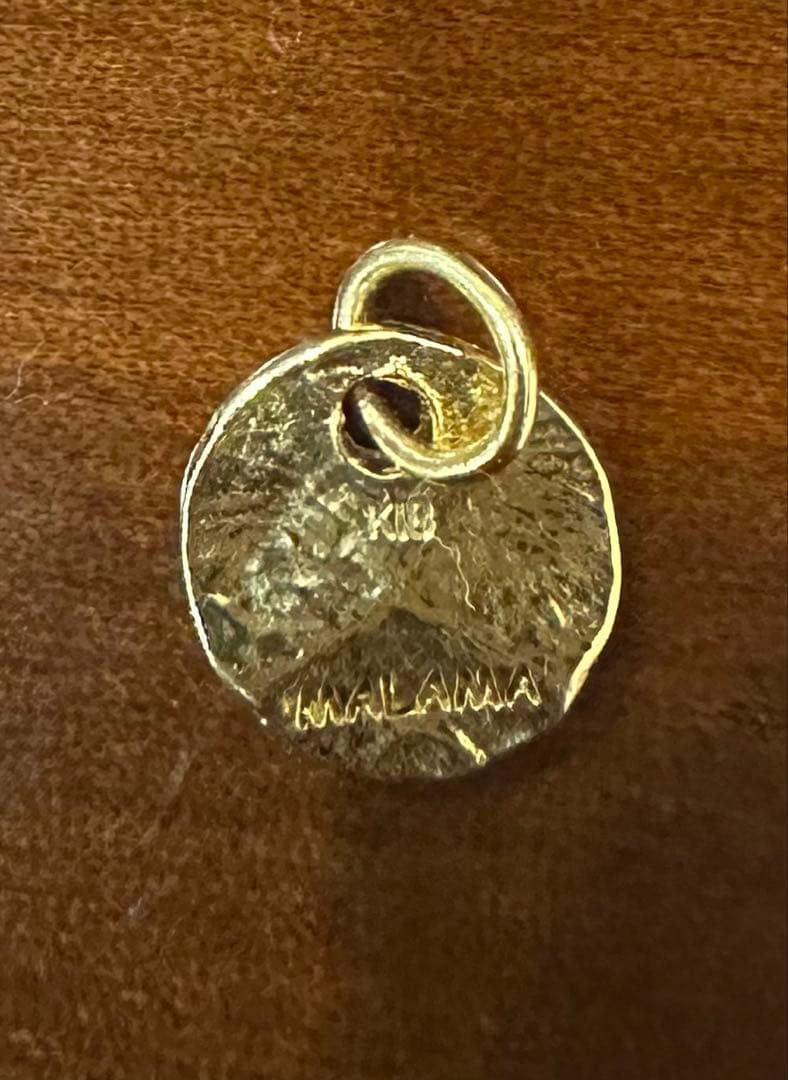 ペンダントトップ　k18 イニシャル　A