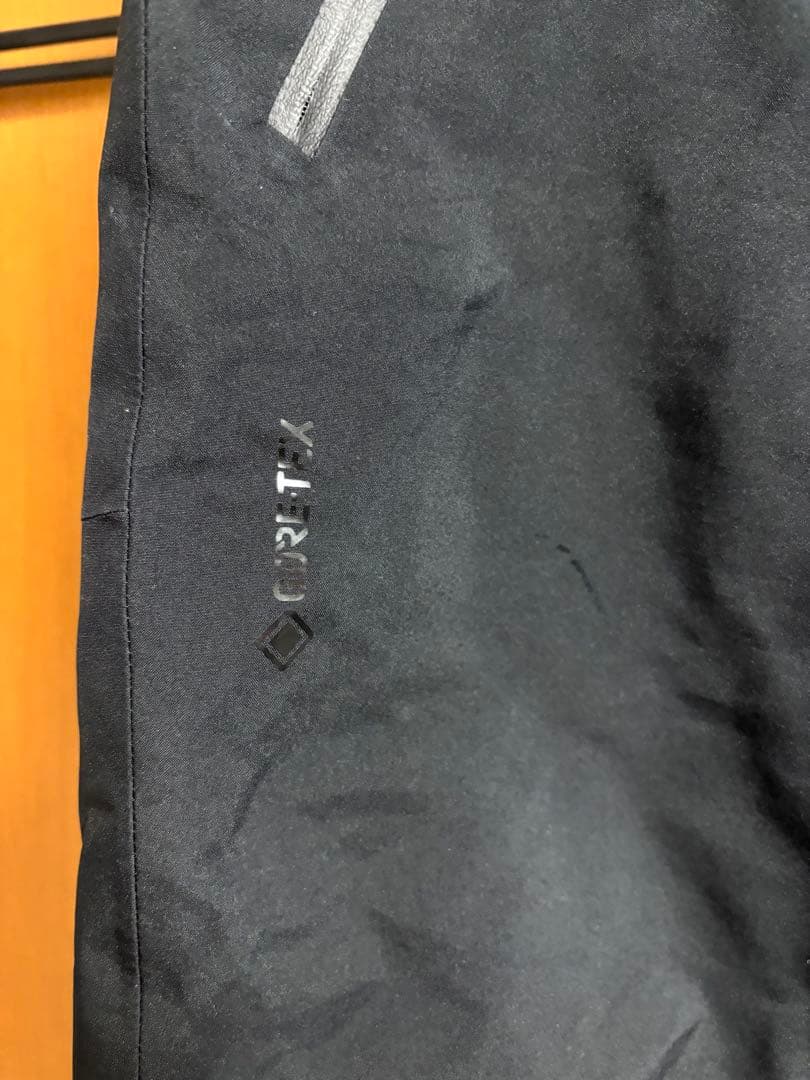 し*る様 OAKLEY ゴアテックススノーボードパンツ