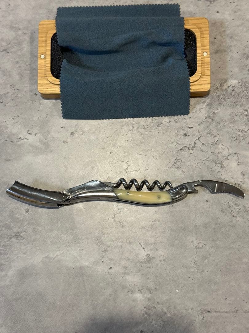 ラギオール アンオブラック LAGUIOLE en Aubrac ソムリエナイフ