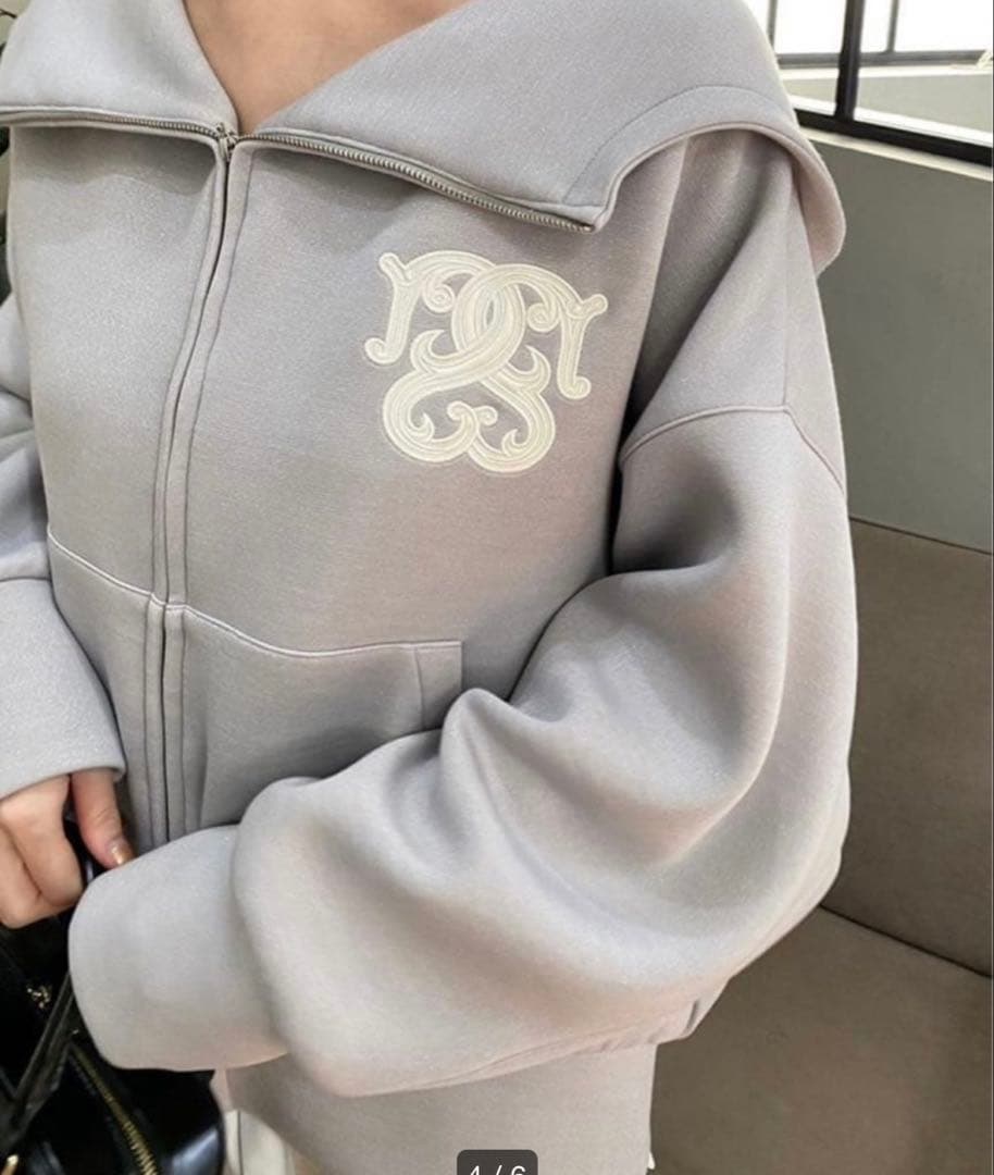 M様ご予約分※他の方はご遠慮下さい。 SNIDEL ボリュームパーカーグレーラメ