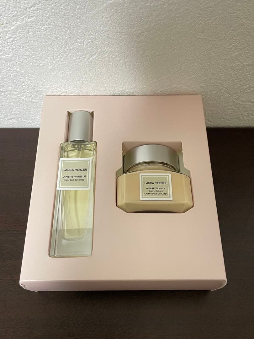 その他 LAURA MERCIER MINI AMBRE VANILLE SET