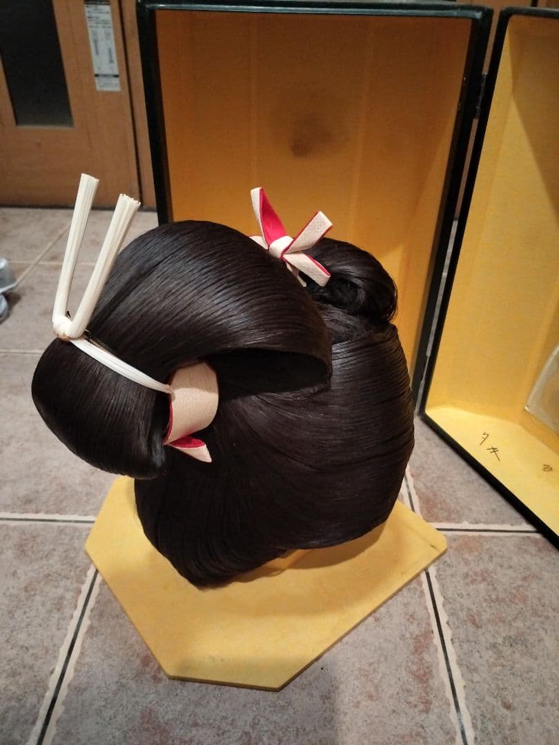 かがりん【値下げ】文金高島田　日本かつら　ケース入り