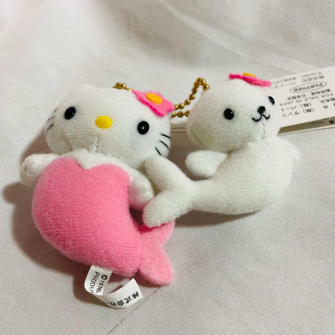 ハローキティ　ツイン　キーチェーン マーメイド 人魚　アザラシ サンリオ