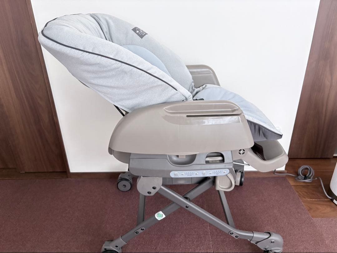 Combi コンビ　ハイローチェア　ネムリラ　オートスウィング LM