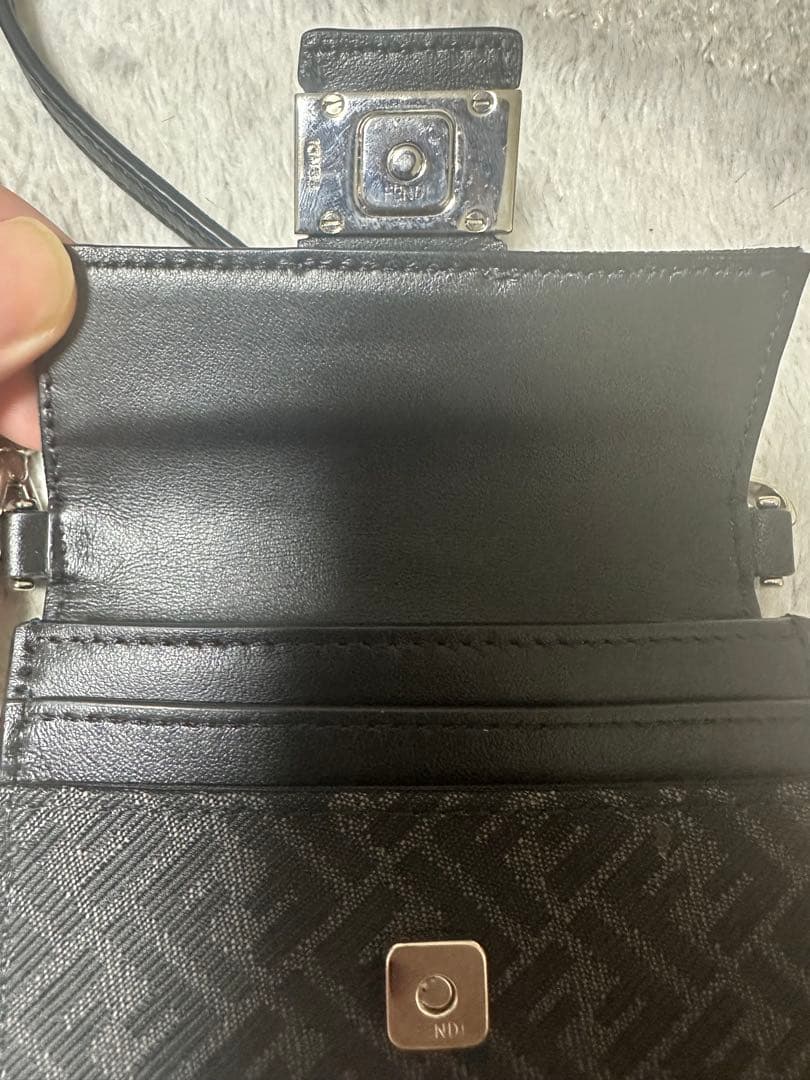 FENDIブラック 名刺入れ