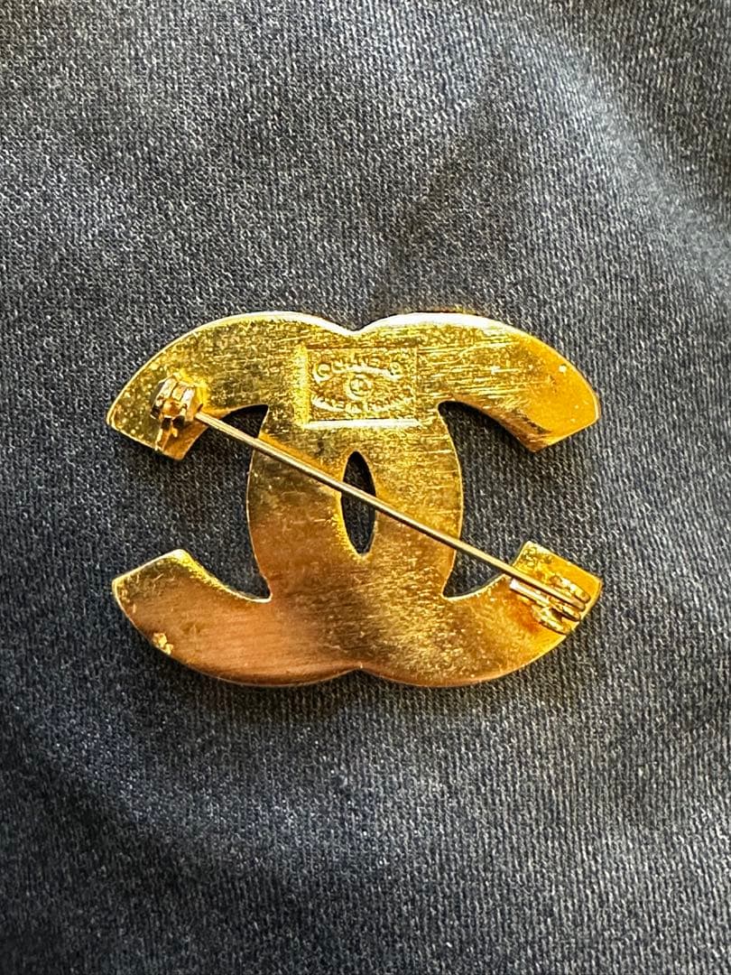CHANEL CCロゴ ブローチ