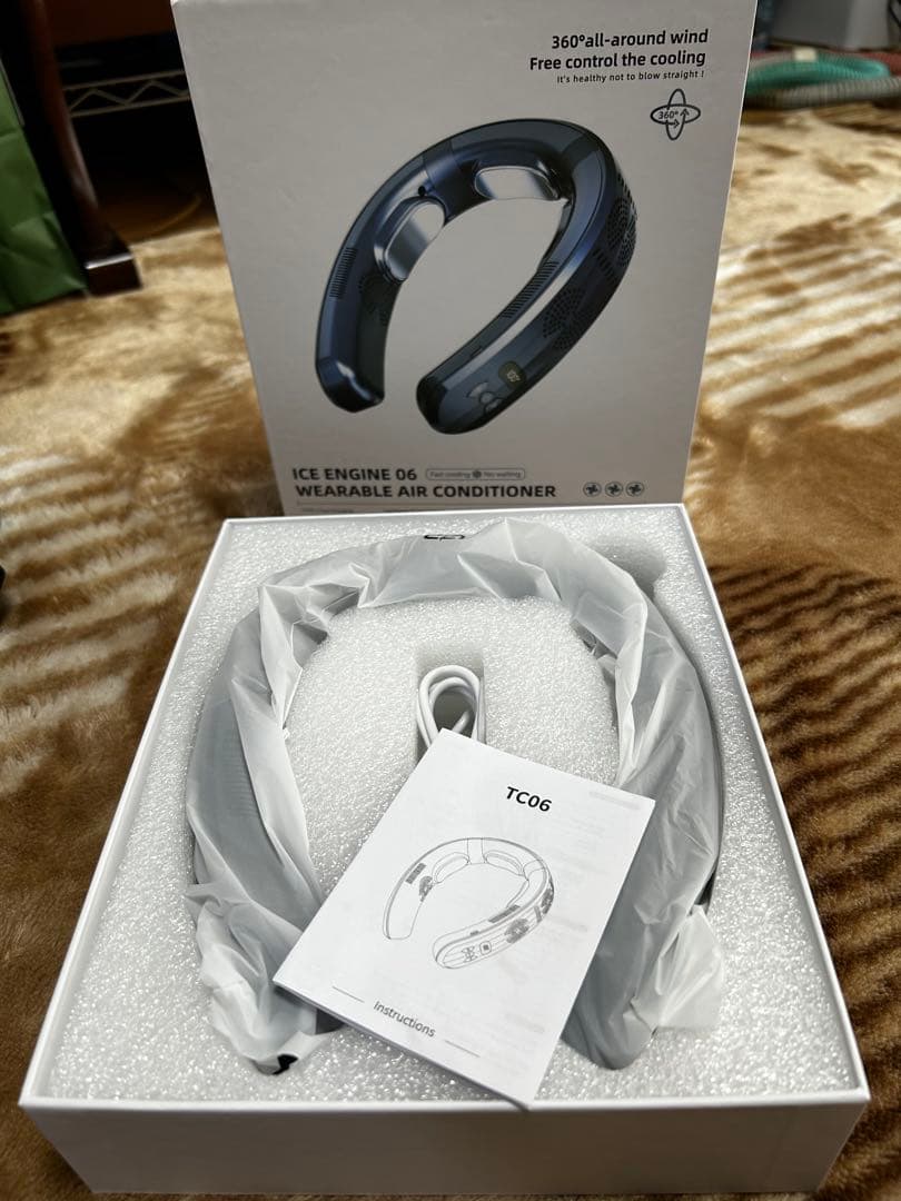 冬はホット　ネッククーラー　夏はひんやり、