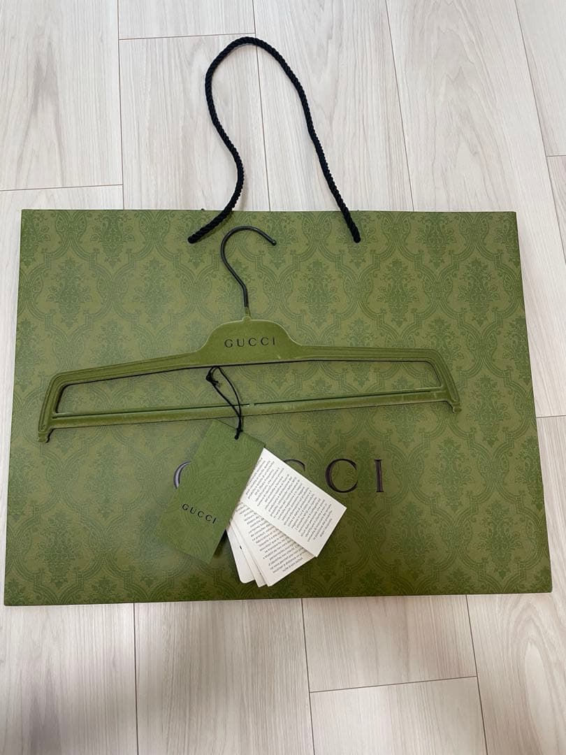 gucci フレア ストレート パンツ