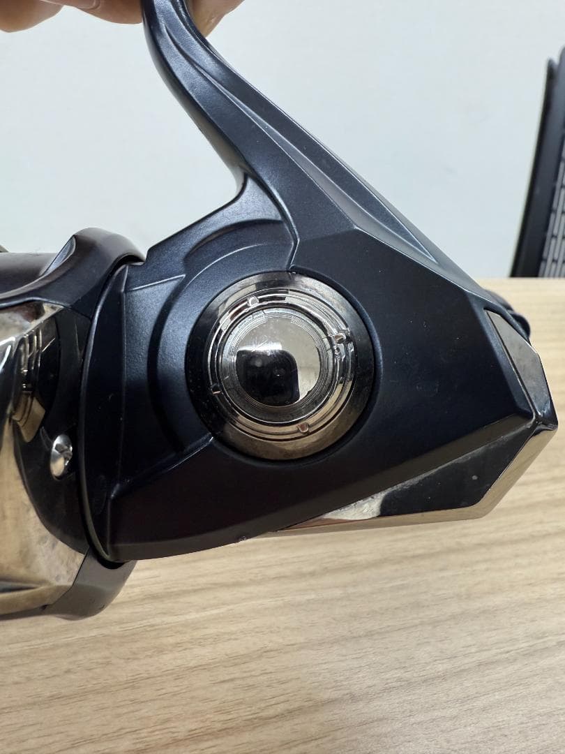 シマノ　20ストラディック SW8000HG スピニングリール