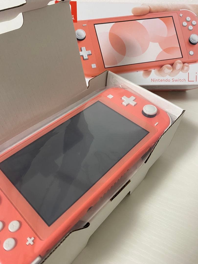 Nintendo Switch LITE コーラルピンク 本体