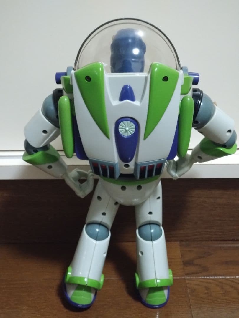 箱付き、初代バズライトイヤー！英語バージョン！清掃、電池交換済！