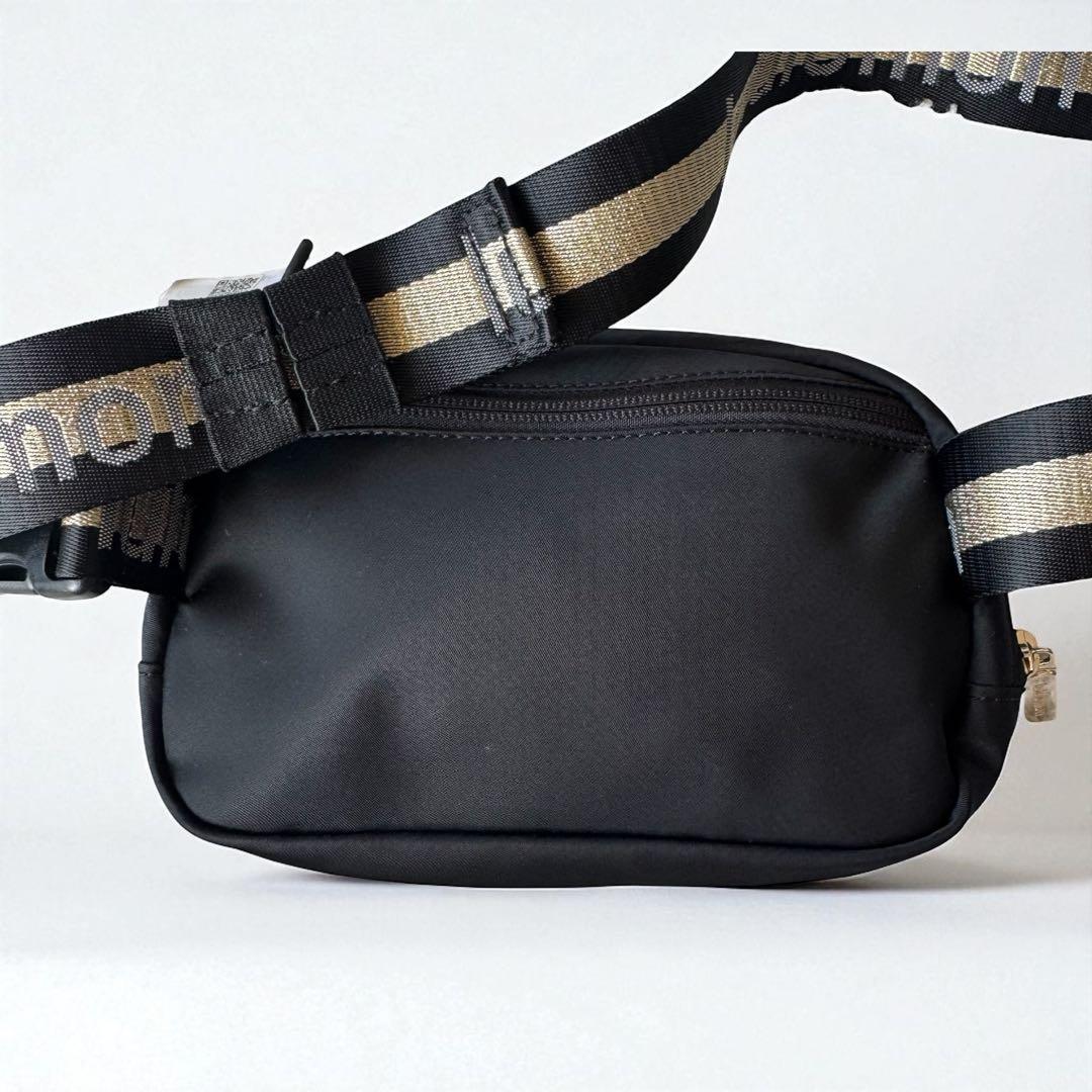 新品未使用✨レア！日本未発売 ルルレモン ロゴベルトバッグ 1L