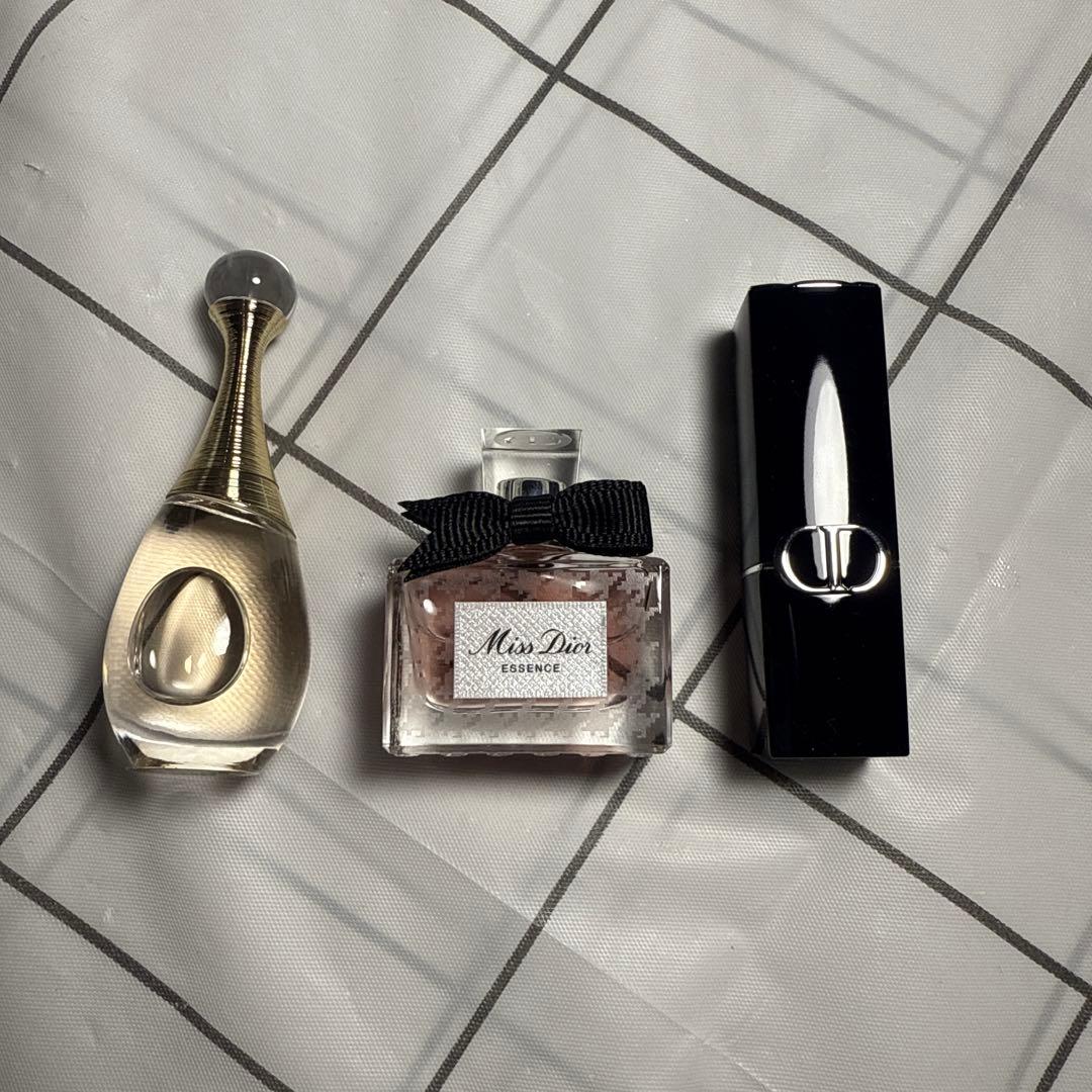 2025 ホリデー　Dior 912 プラムパレードアイシャドウ おまけ付き