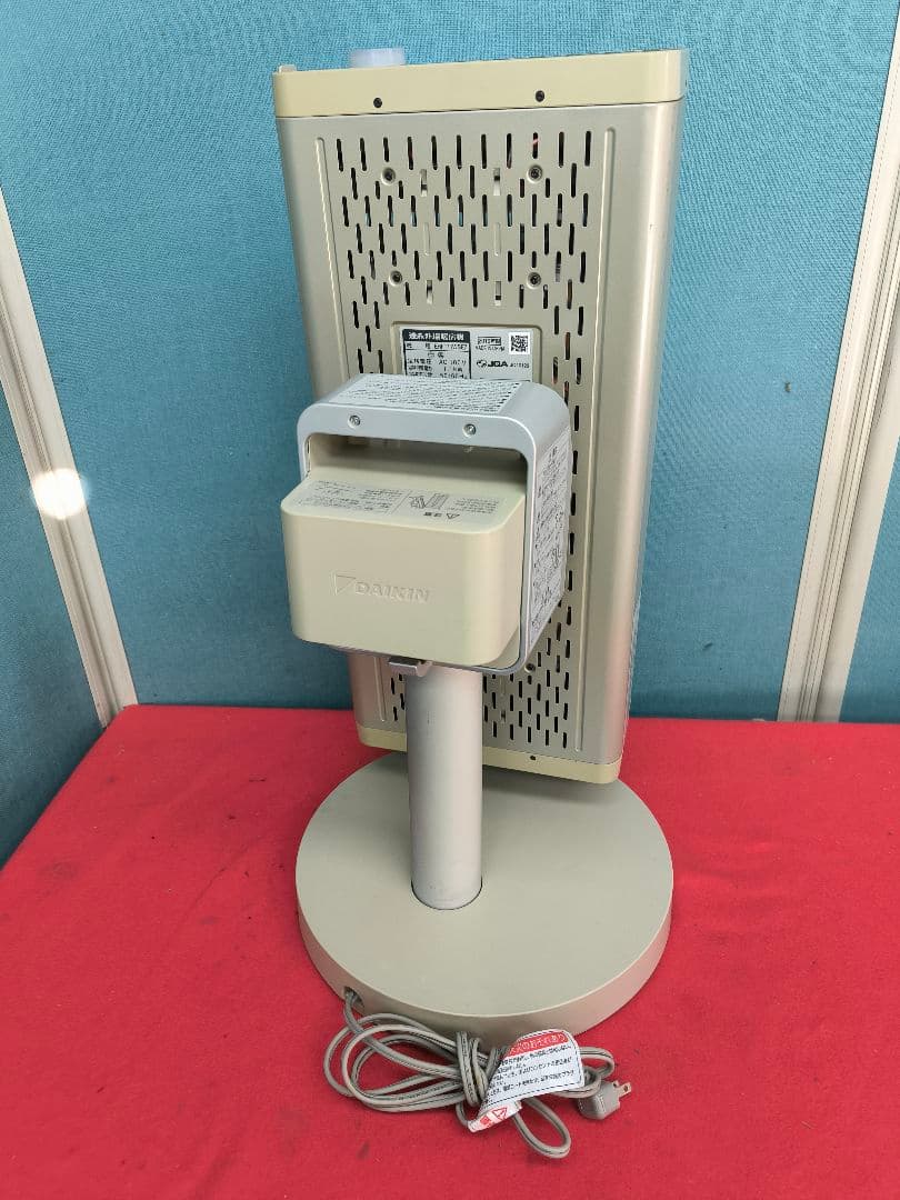 美品　ダイキン セラムヒート 遠赤外線暖房機　ERFT11WSE7