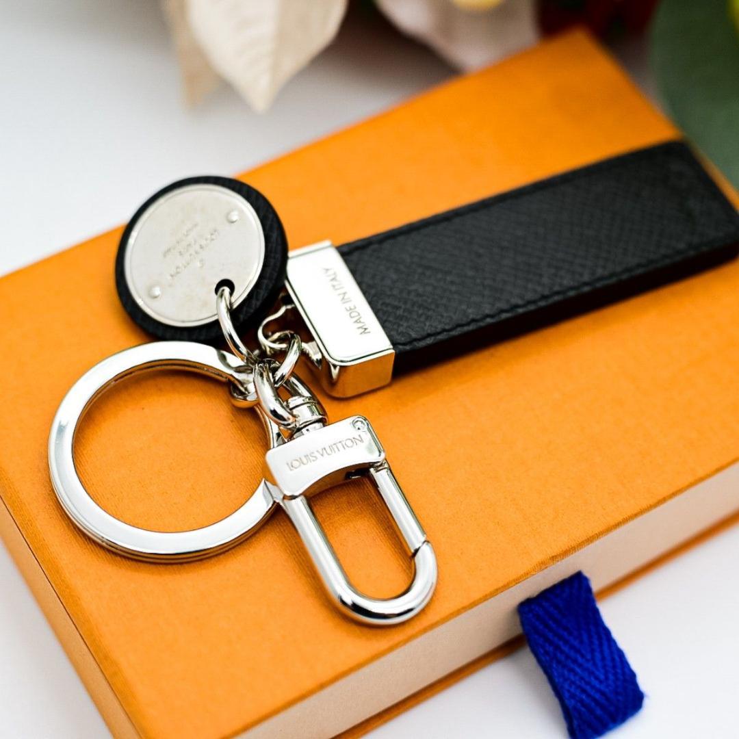 ルイヴィトン キーホルダー キーリング タイガ ネオＬＶクラブ ルバー
