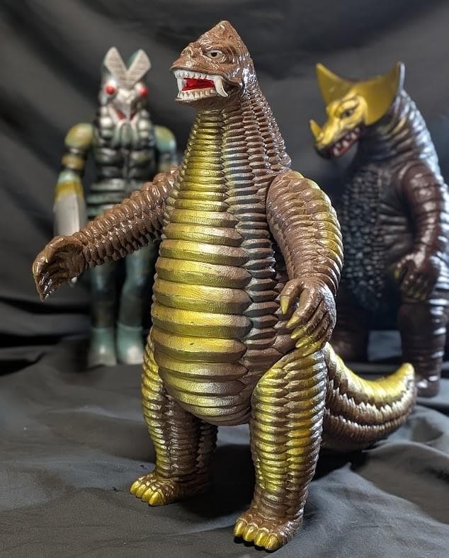 ゴモラ＆レッドキング＆バルタン星人（バンダイ）ビッグサイズソフビ３体セット