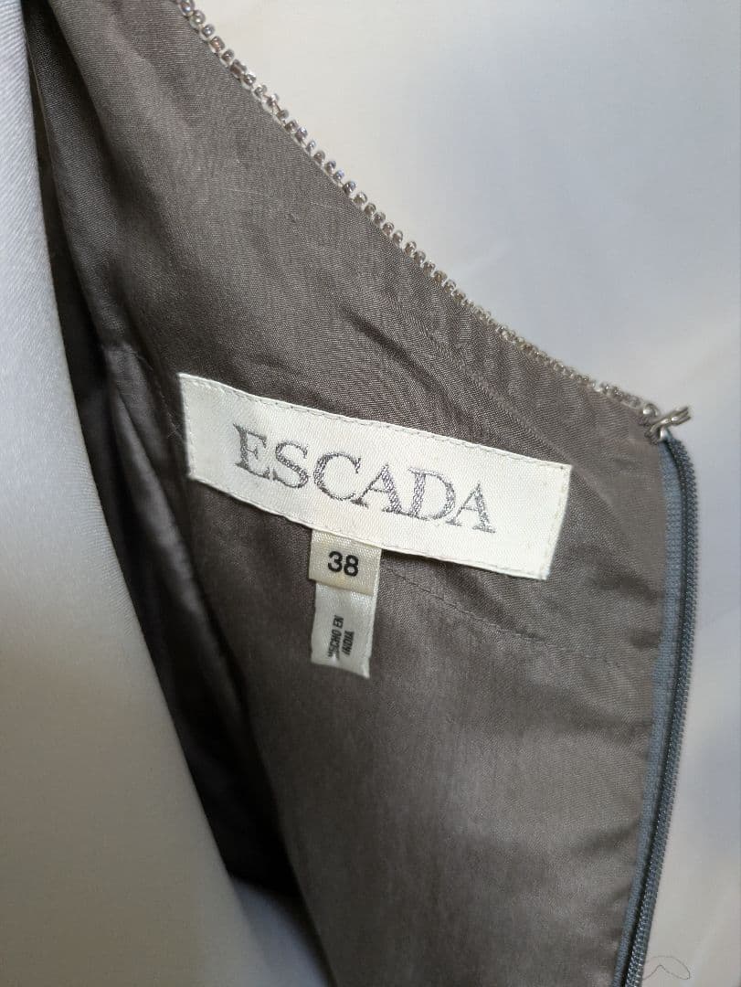 割引　シルバー ビーズ装飾 パーティードレス