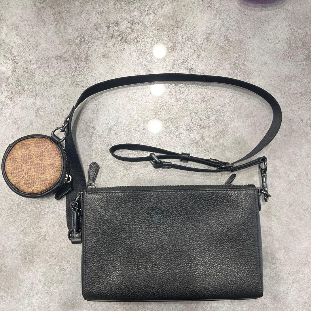 Coach ブラックレザー ショルダーバッグ ケース付き