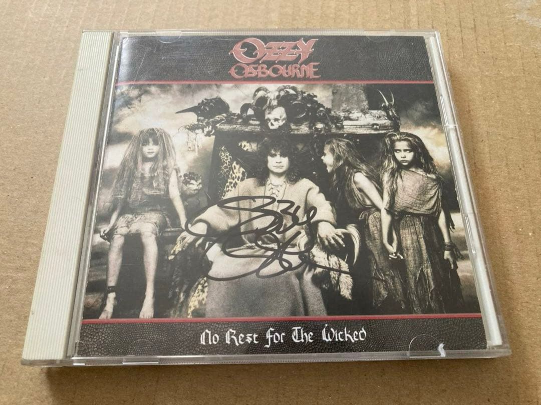 レア　オジー・オズボーン 直筆サインCD ozzy osbournde