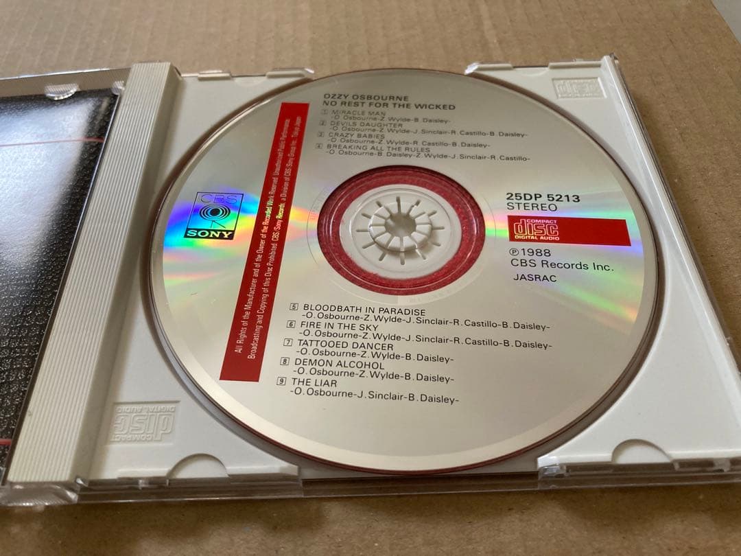 レア　オジー・オズボーン 直筆サインCD ozzy osbournde