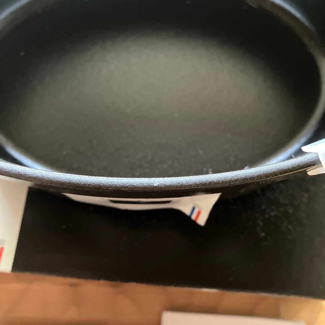 STAUB ピコ　ココット　オーバル　23㎝　ブラック