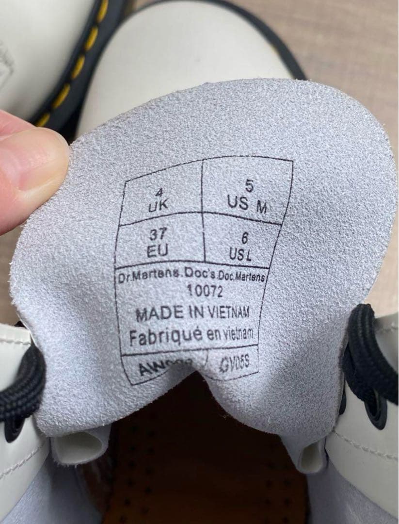 ドクターマーチンUK4 8ホール 白