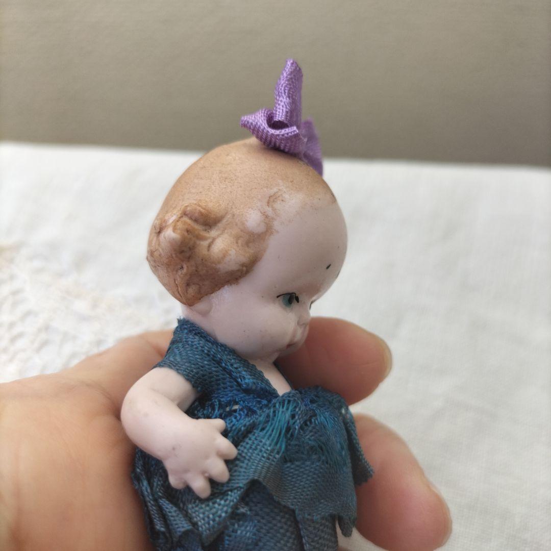 ドイツ　アンティーク　HERTWIG ビスクドール　リボンの女の子　8.5cm
