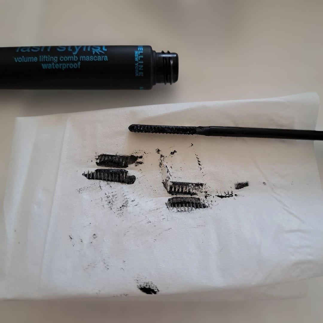 メイベリン　ラッシュ　スタイリスト　ウォータープルーフ　01ブラック