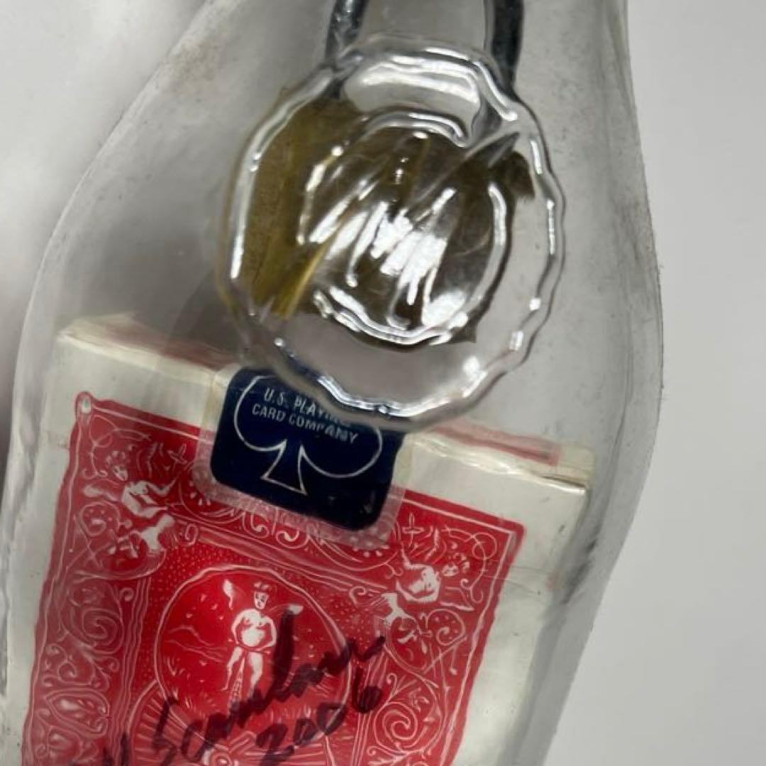 ボトルに入った　トランプ