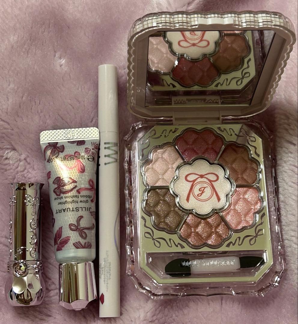 新品未開封2025 ジルスチュアート リボンファッション ポーチ付きコフレセット