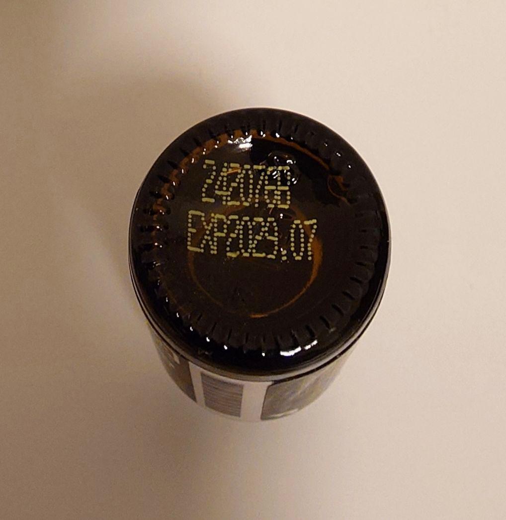 ドテラ　フランキンセンス15ml、セレニティー15ml