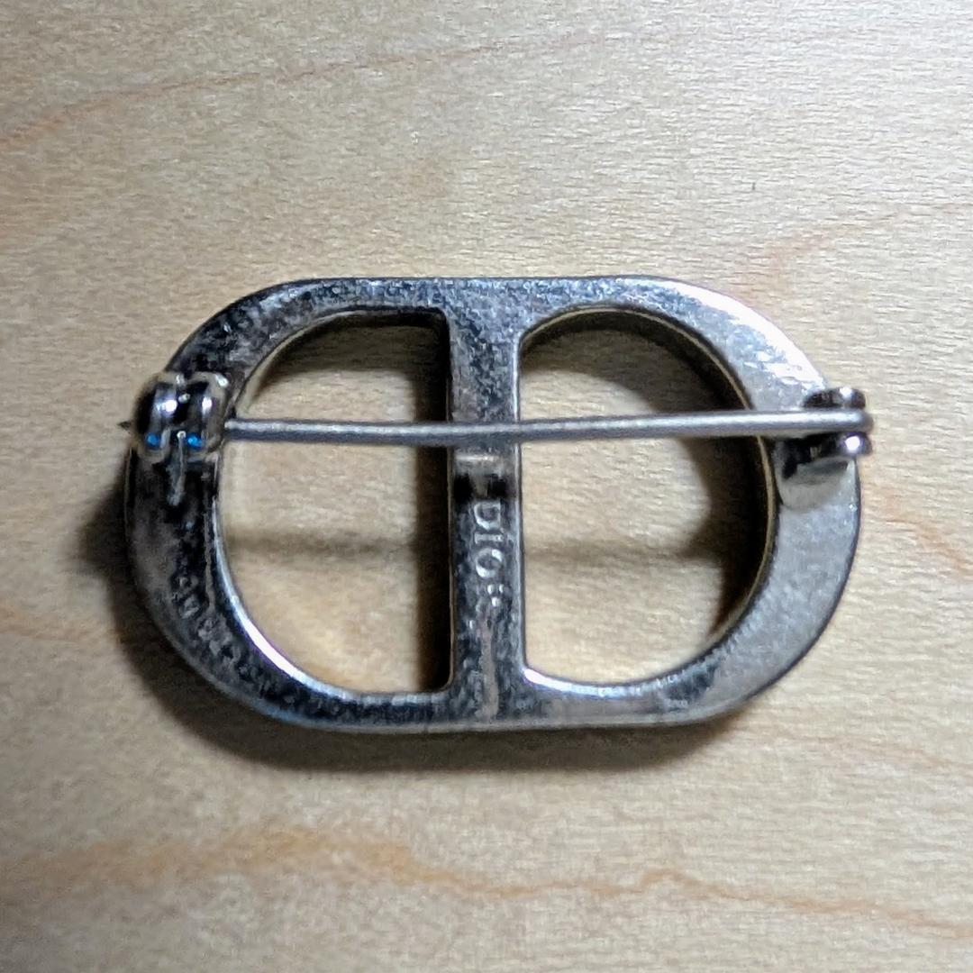 DIOR CD Icon ブローチ スターリングシルバー & クリスタル