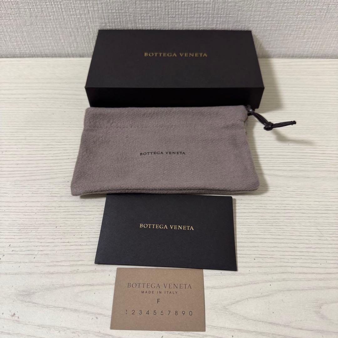 【新型】【新品】BOTTEGA VENETA　ボッテガヴェネタ　キーリング　黒