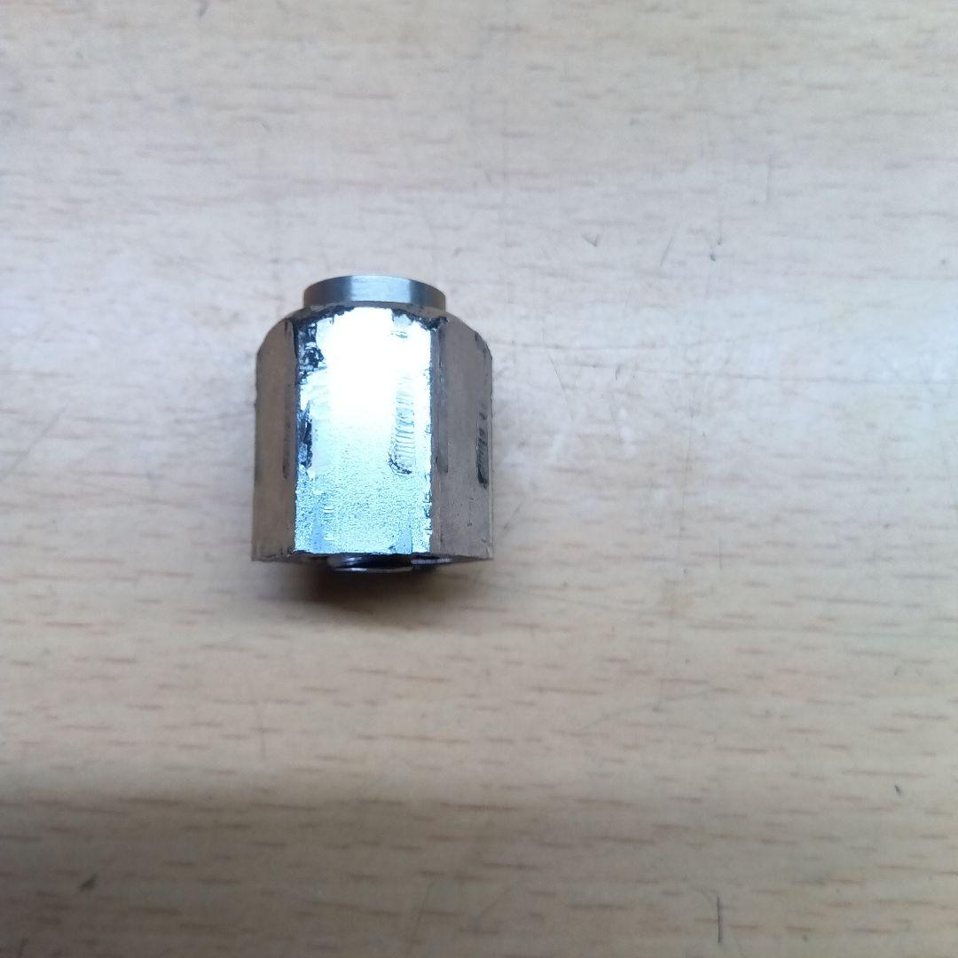 金属製六角形エンジン部品