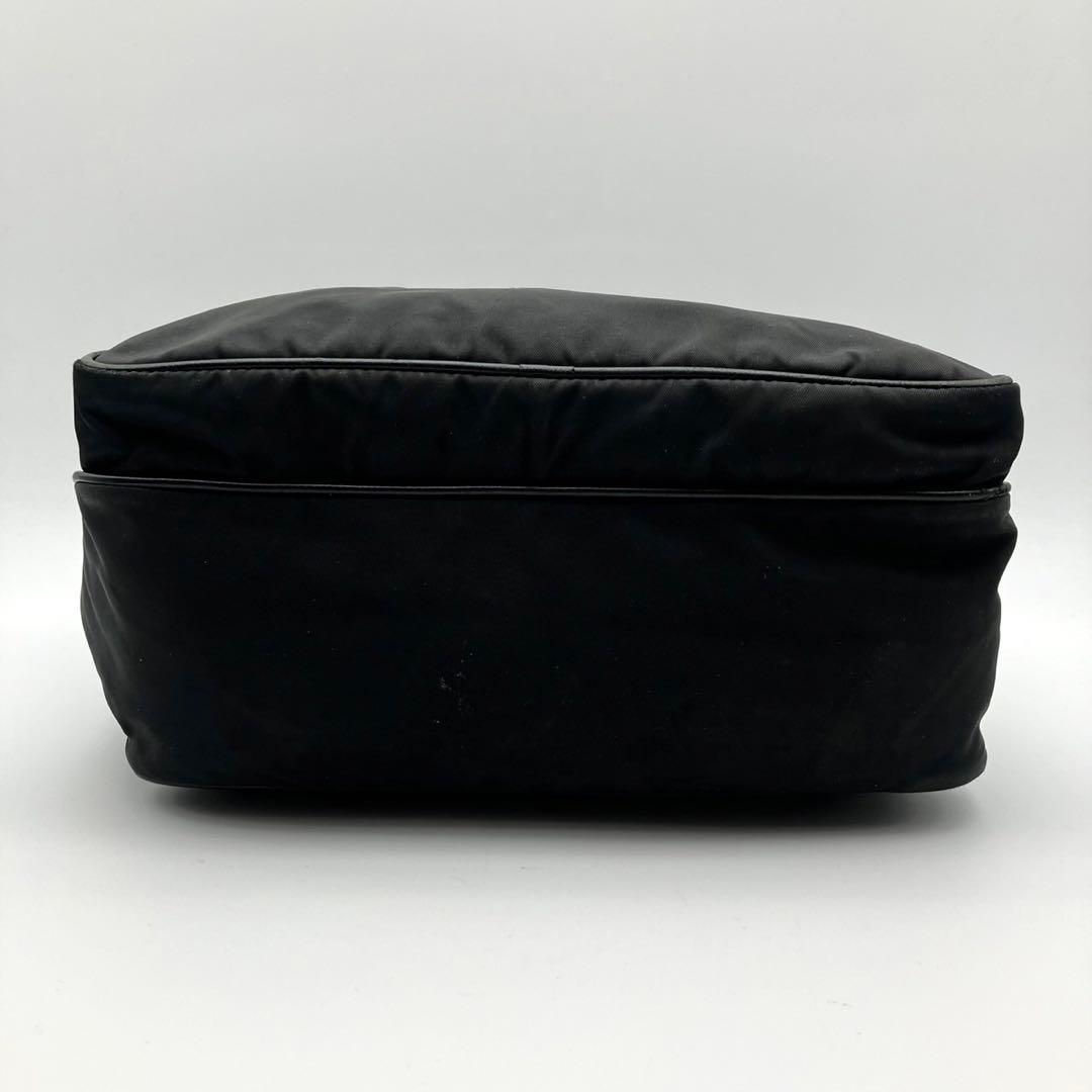 PRADA プラダ ショルダーバッグ　三角ロゴ　テスートナイロン　ブラック