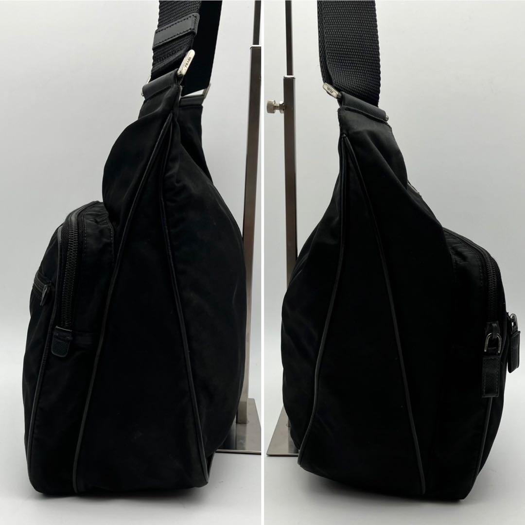 PRADA プラダ ショルダーバッグ　三角ロゴ　テスートナイロン　ブラック