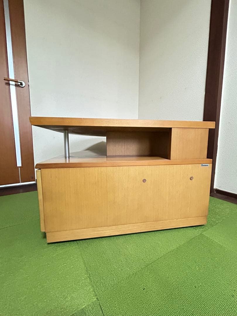 カリモク　テレビ台　テレビボード　キャビネット　木製　ガラス扉　キャスター付き