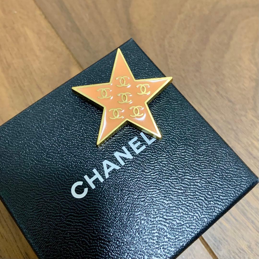 シャネル　CCロゴ　オレンジxゴールド　スターブローチ　星型ブローチ　ピンバッジ
