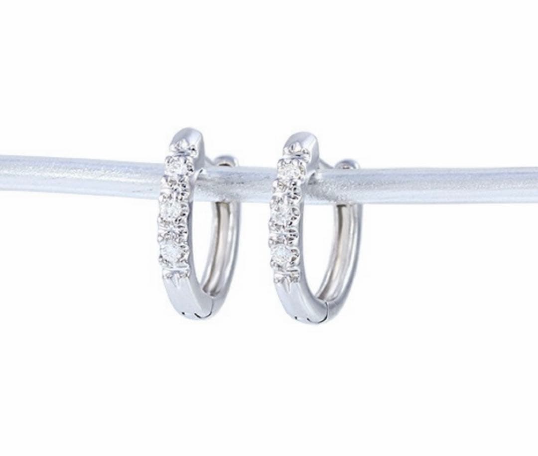 ツツミ　K10ホワイトゴールドダイヤモンド　フープピアス