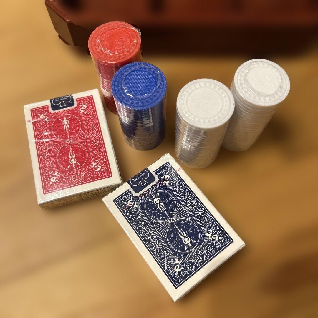 新品未使用　輸入BICYCLE DXカードゲームセット　木製収納付き