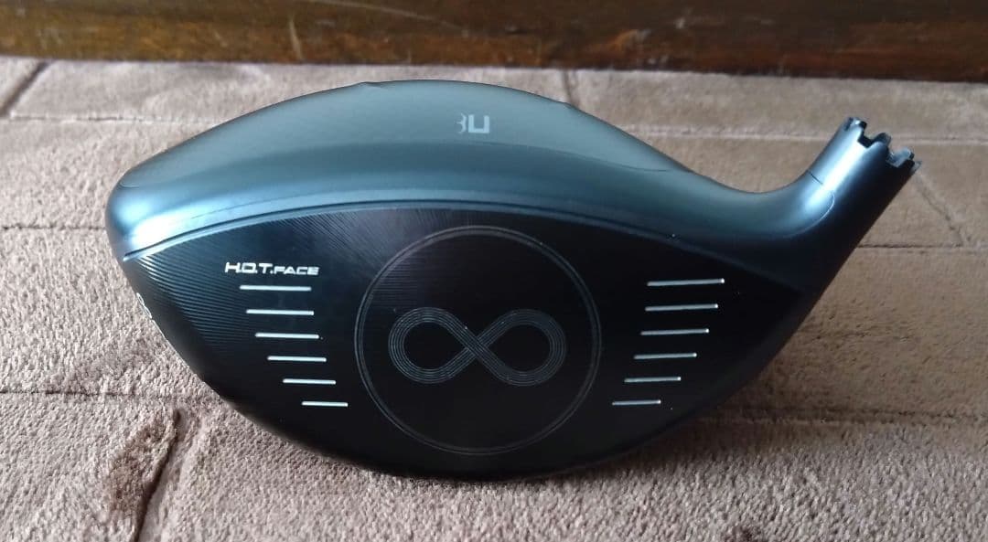 コブラ KING LTDx ドライバー 10.5度　ヘッドカバー付