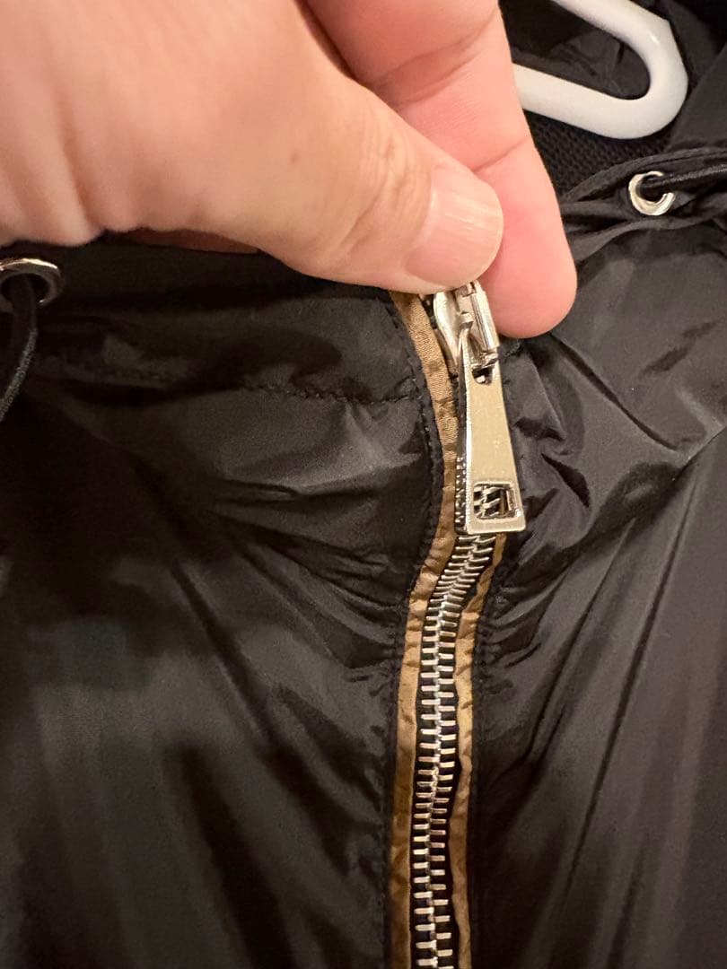 キ*リ様 美品 モンクレール SANVE ナイロンコート ブラック サイズ1 フ