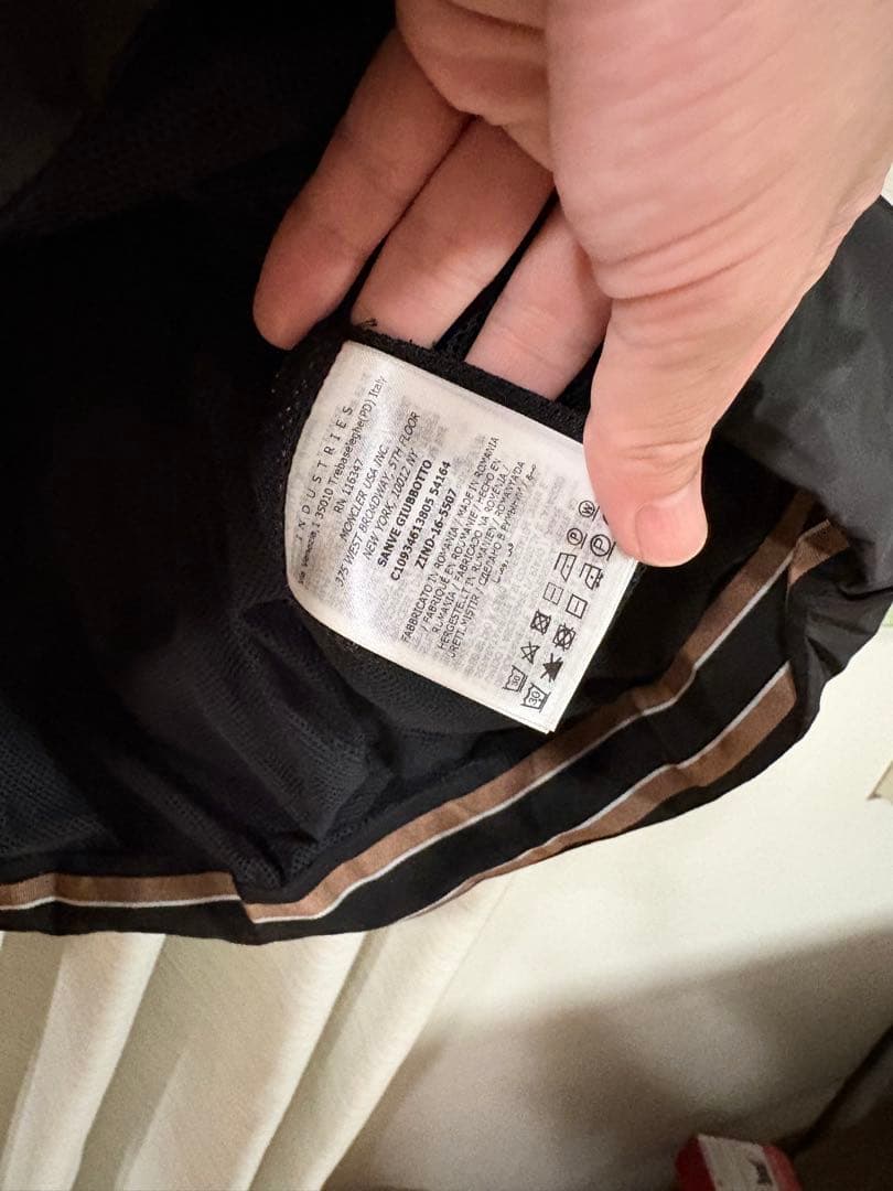 キ*リ様 美品 モンクレール SANVE ナイロンコート ブラック サイズ1 フ