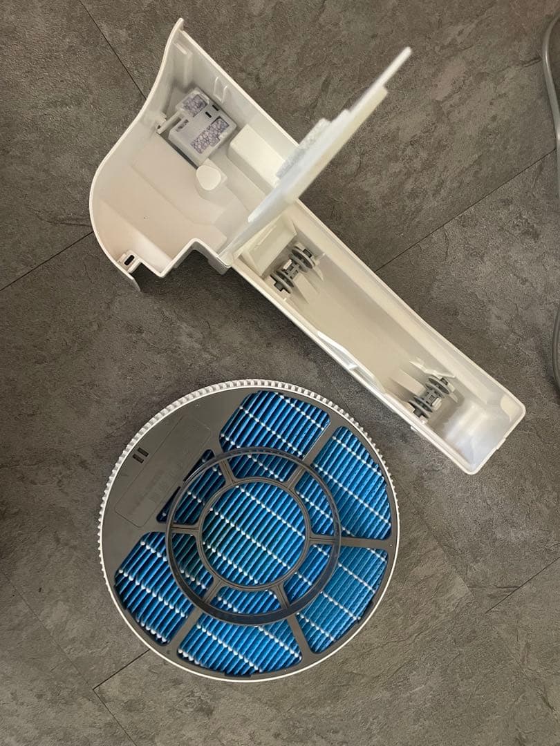 【美品】2020年製　SHARP 空気清浄機 KC-J50-W ホワイト