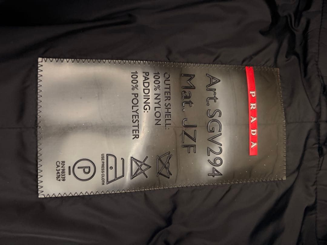 PRADA プラダ SGV294 パデットコート リネアロッサ 黒 50