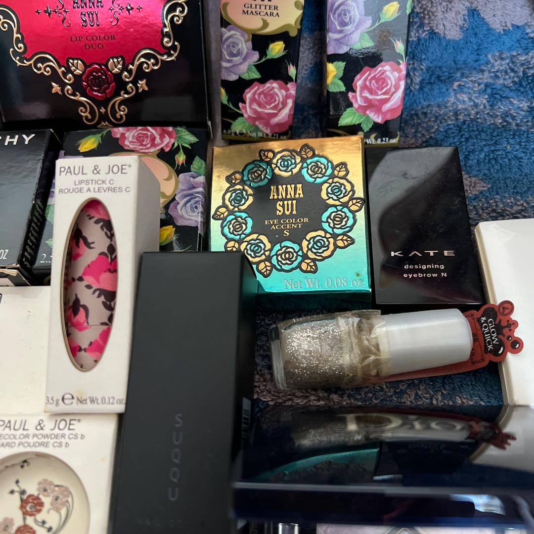 未使用デパコス大量❤︎25点以上コスメまとめ売り❤︎ジバンシィサンローランポルジョ等