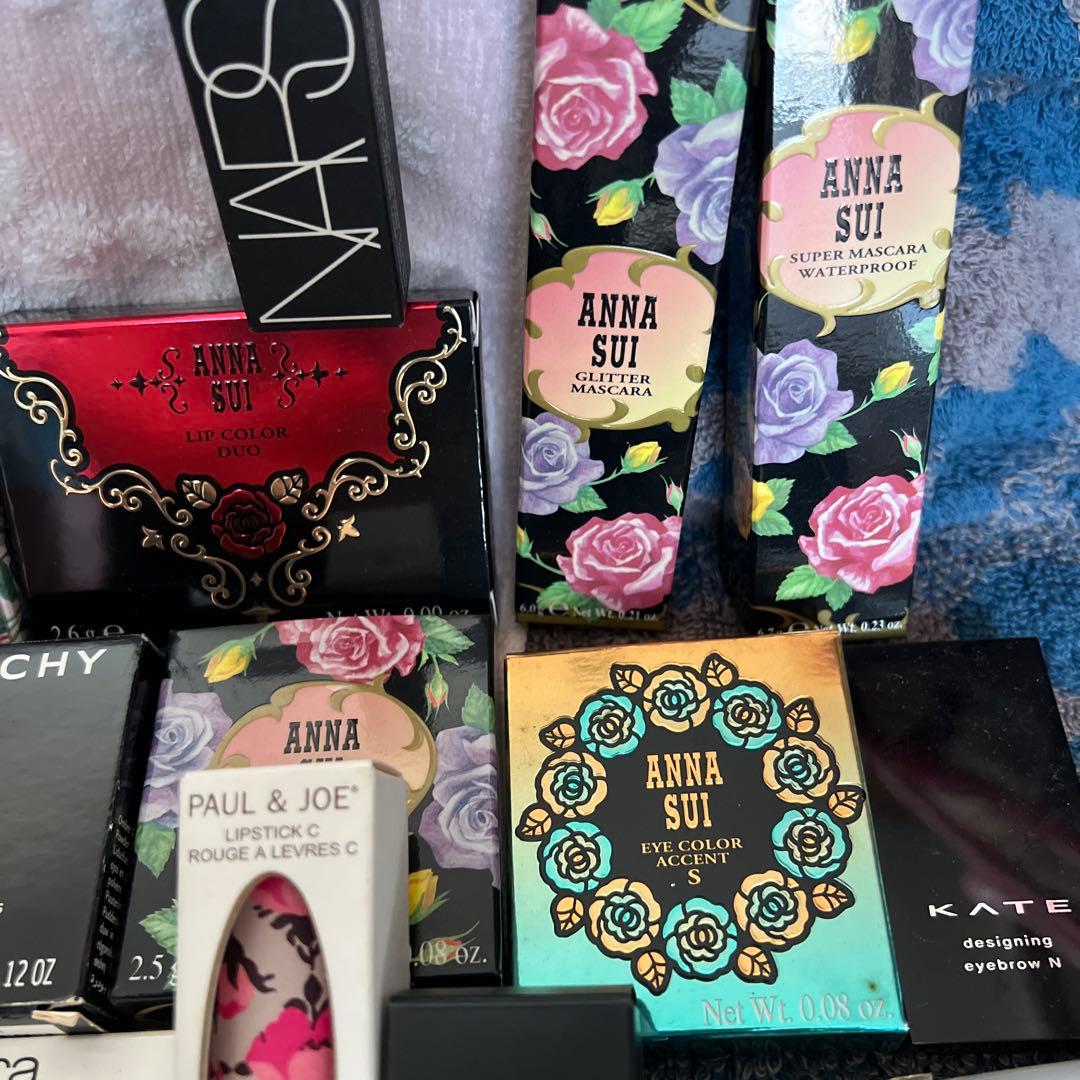 未使用デパコス大量❤︎25点以上コスメまとめ売り❤︎ジバンシィサンローランポルジョ等