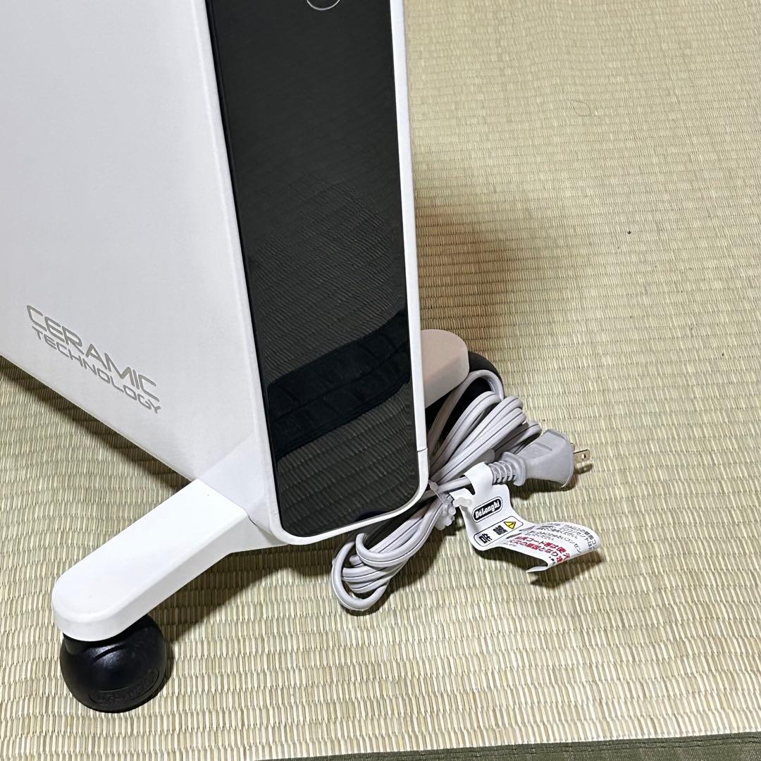 《美品》DeLonghi デロンギ　コンベクター　ヒーター　HXJ60L12