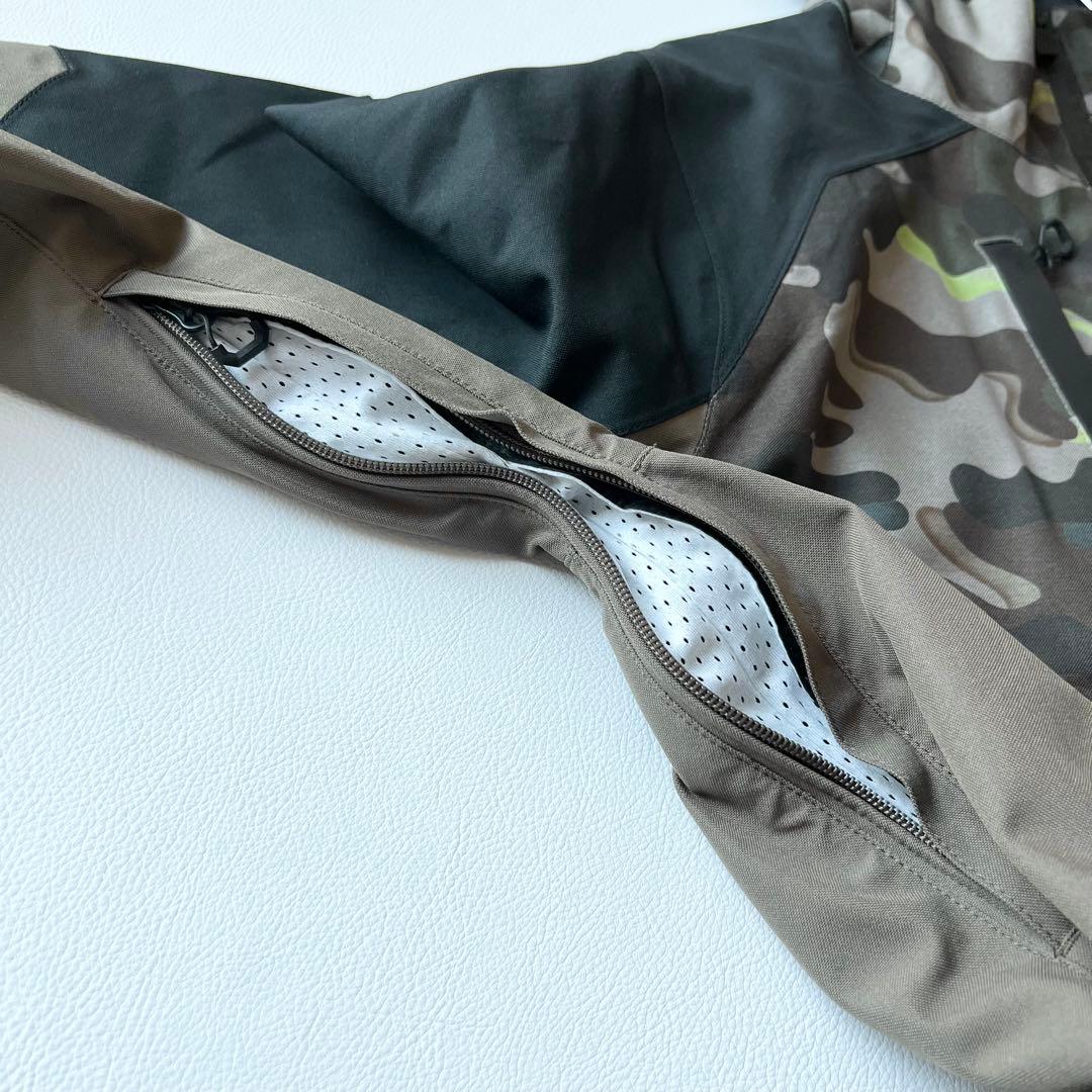 3240【美品】ボルコム　アノラックジャケット 迷彩柄　M 黒　カーキ　グレー